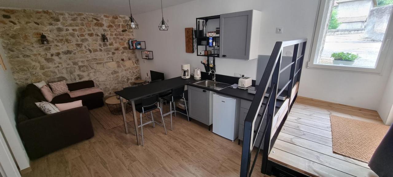 Appartement Chaleureux En Ardeche La Roche-de-Glun Bagian luar foto