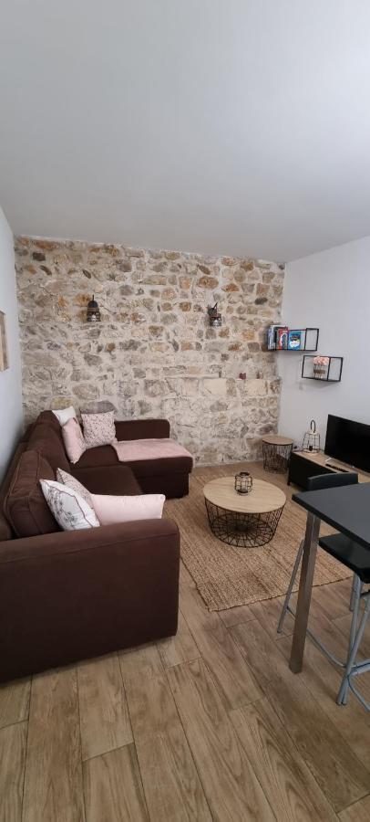 Appartement Chaleureux En Ardeche La Roche-de-Glun Bagian luar foto