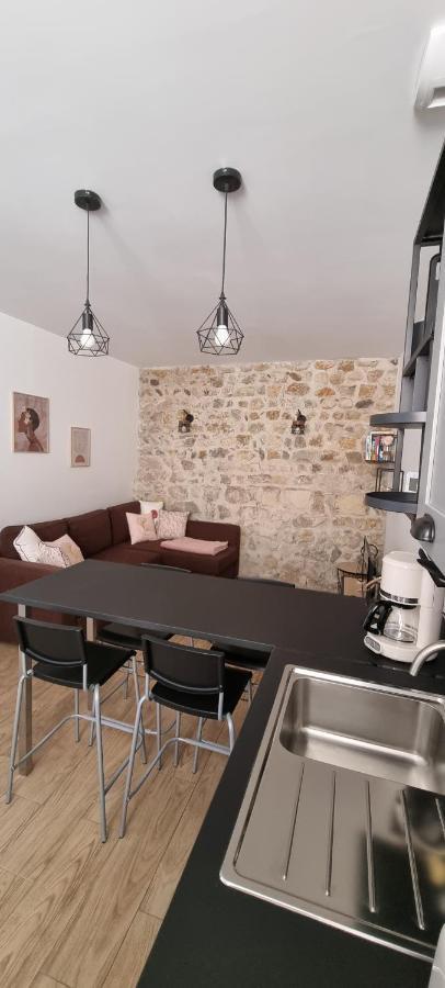 Appartement Chaleureux En Ardeche La Roche-de-Glun Bagian luar foto